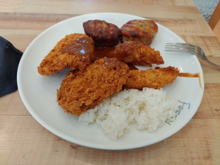  함박스테이크가 맛있는 대구 돈까스 뷔페 - 대구 칠성동 푸릴리