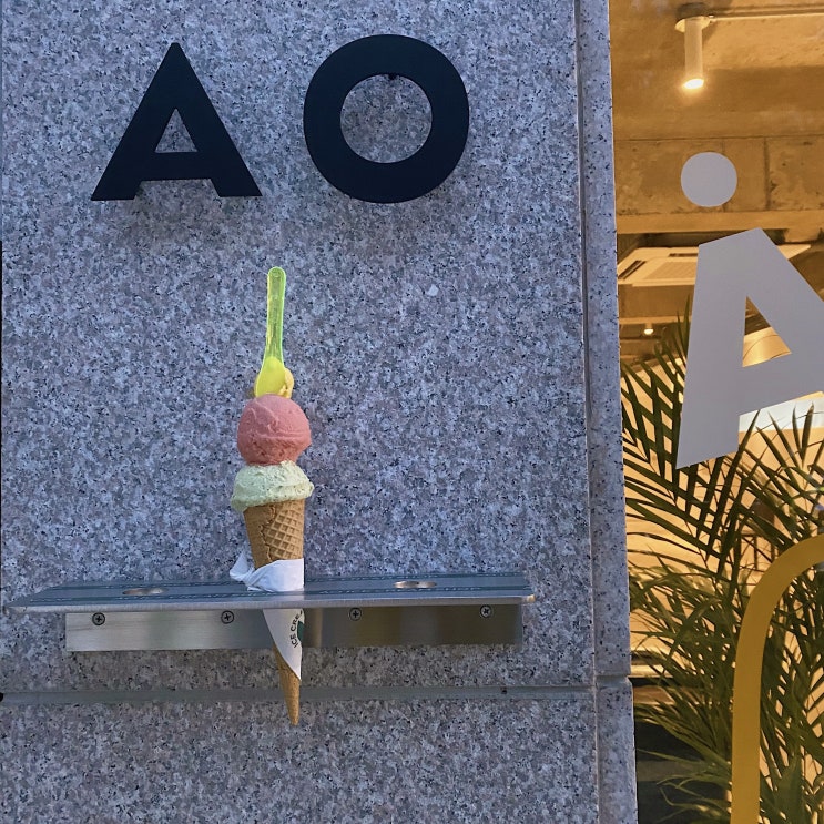  AO