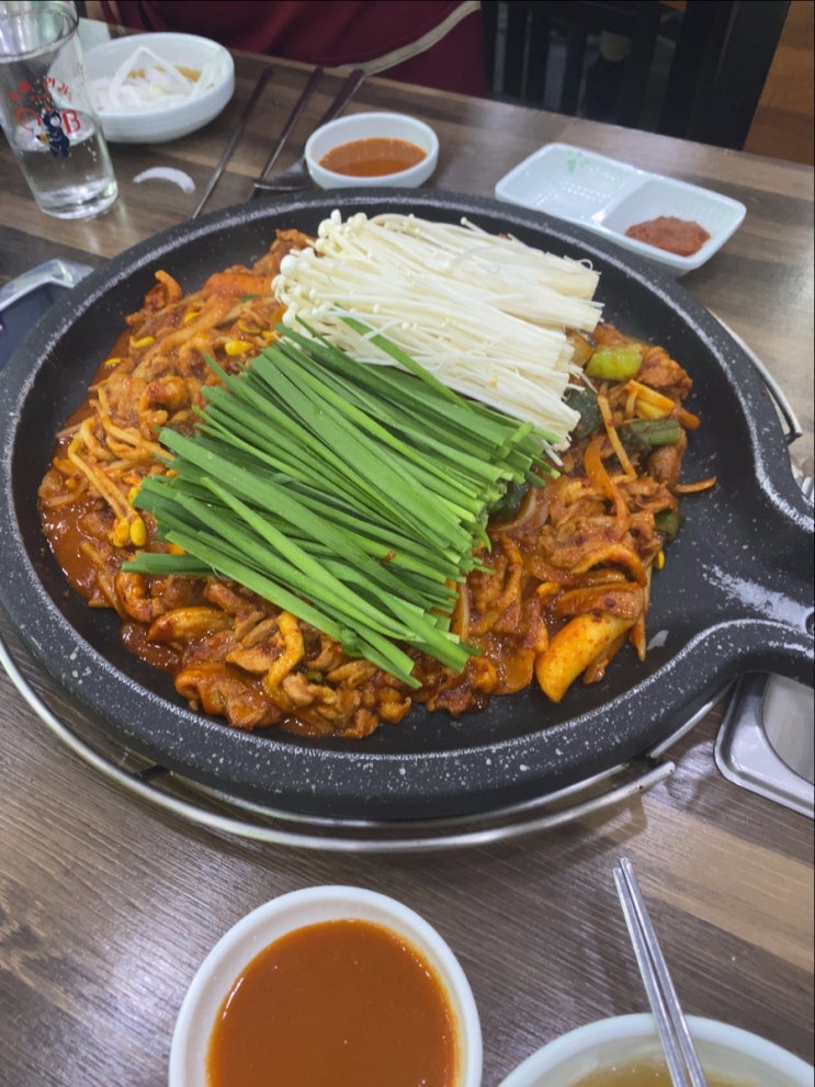  호불호 없이 호만 있는 마산 완월동 오리고기맛집 <무학산산수정>