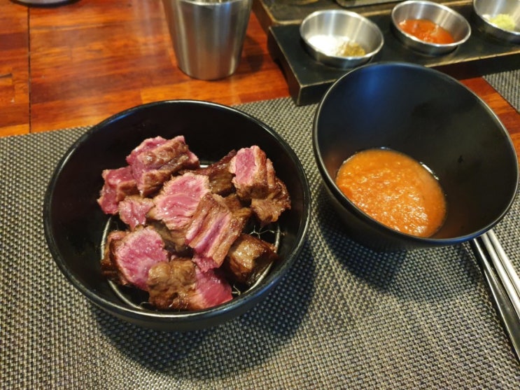  혼술, 혼밥하기 좋은 노량진 고기맛집 <밋투데이>