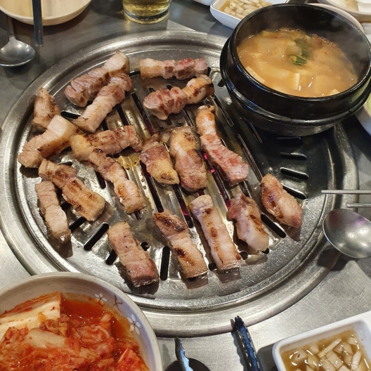  [먹거리 리뷰] 홍대 옛날집 참숯구이 삼겹살, 껍데기 먹어본 후기