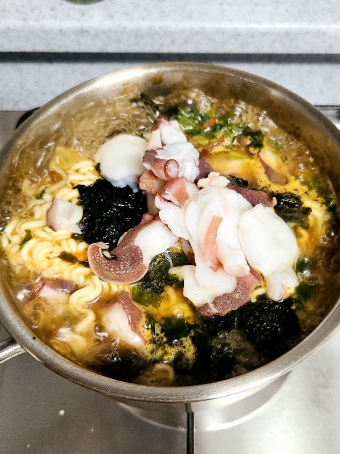  [일상기록] 왕문어숙회, 해물라면/ 우리집이 해물라면 찐맛집!!