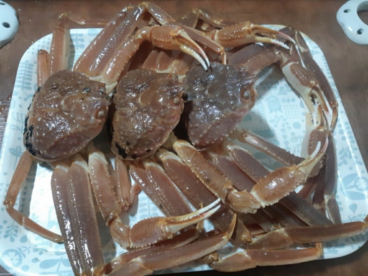  가성비 대게!   대게 쌀때 사먹어요 러시아박달대게 하루만억 배송이왔어요ㄷㄷ 수율대박