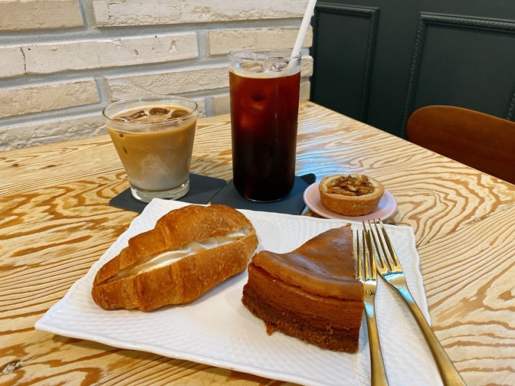  서울 갤러리 카페, 동네(명일동)에서 미술교양 쌓기, 미술관 데이트