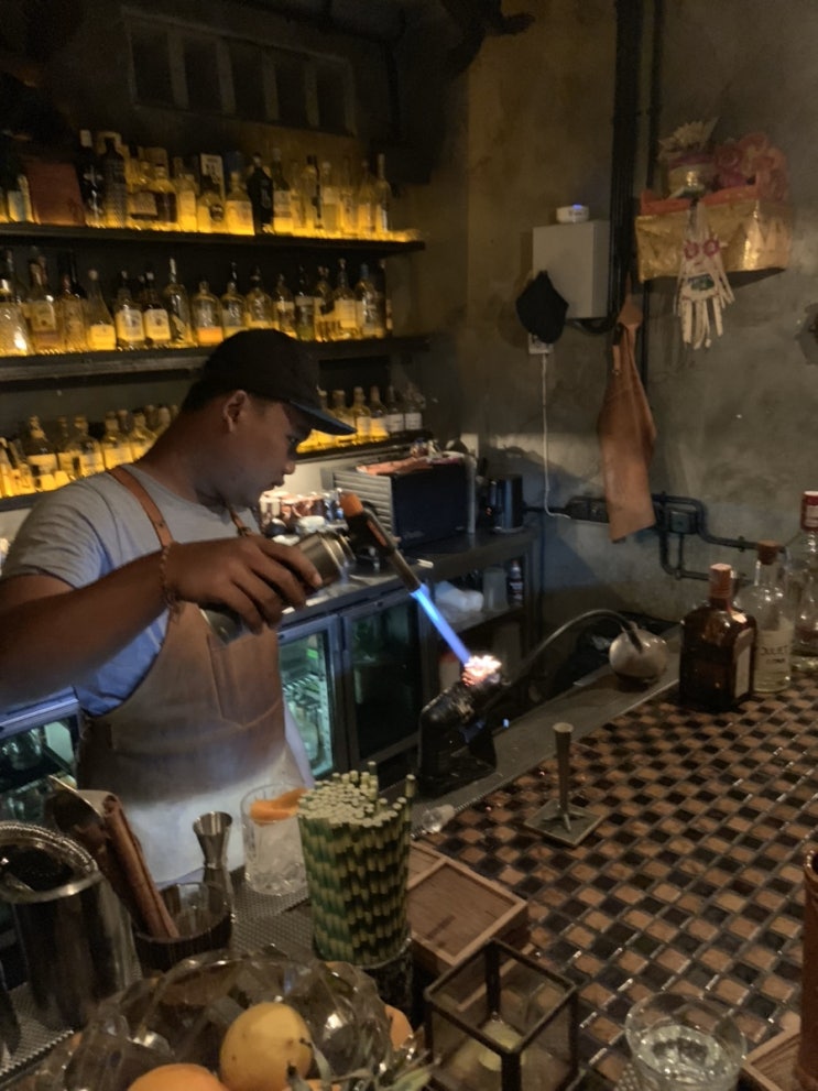  발리 Bar 투어 / Baker Street Social & Bikini Bar