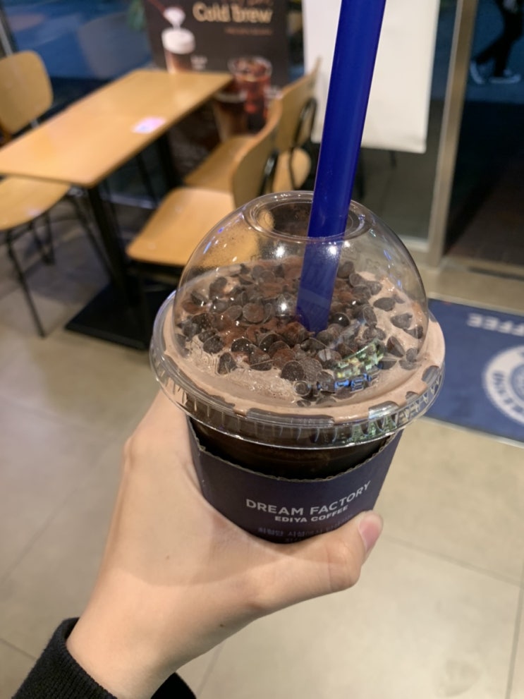  [체인점/발산역]이디야 발산역점 초코묻고더블쉐이크