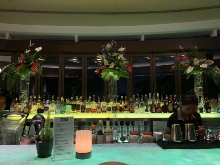  발리 Bar 투어 / Martini Bar (마티니 바)