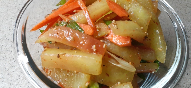  수박껍질무침, 맛도 좋고 수박껍질 일반쓰레기도 줄여주고, 일석이조