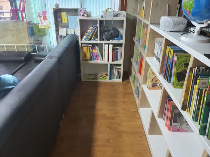 거실정리, 쇼파뒤 책장배치로 공간 활용해봤어