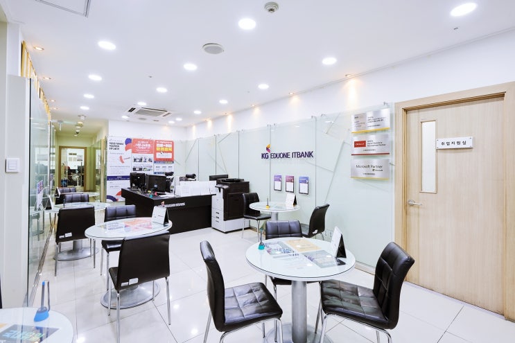 강남파이썬학원 KG아이티뱅크, 빅데이터 전문가와 데이터 사이언스에 초보자나 비전공자도 도전하세요! 강남파이썬학원 KG아이티뱅크, 빅데이터 전문가와 데이터 사이언스에 초보자나 비전공자도 도전하세요!