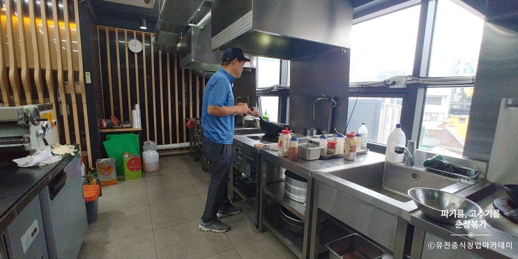  요리의 맛을 좌우하는 파기름, 고추기름