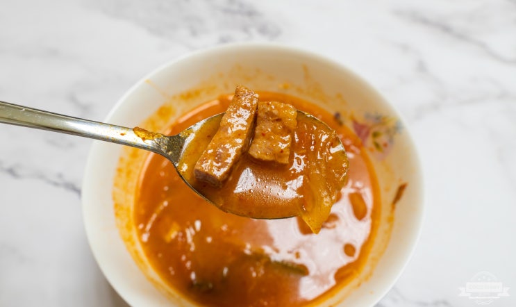  동원 양반 참치 부대찌개! 이 가격에 이 정도면 괜찮아~