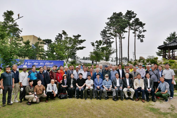 강원도 속초 소재 국립산악박물관 야외전시장에 설악산 10동지 기념비 설치 강원도 속초 소재 국립산악박물관 야외전시장에 설악산 10동지 기념비 설치