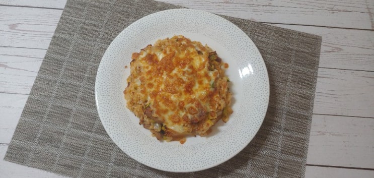  삼겹살 김치볶음밥  치즈올려 에어프라이어로 맛있게