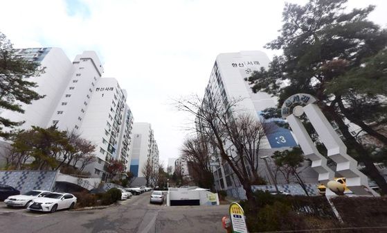 똘똘 영민''조품아' 신조어까지 탄생시킨 靑부동산 내로남불 똘똘 영민''조품아' 신조어까지 탄생시킨 靑부동산 내로남불