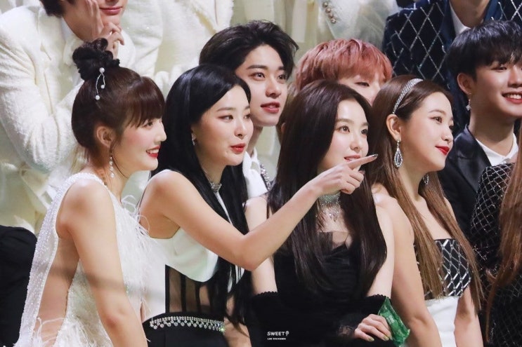 걸그룹 사이에서 위화감 0인 에이비식스 김동현 걸그룹 사이에서 위화감 0인 에이비식스 김동현