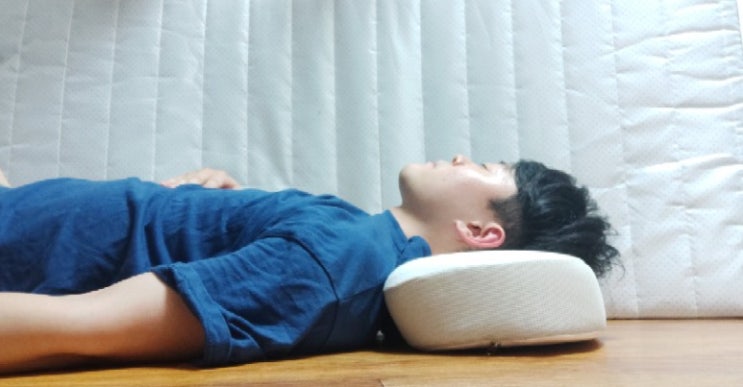  거북목(일자목)인 내가 쓰는 경추베개