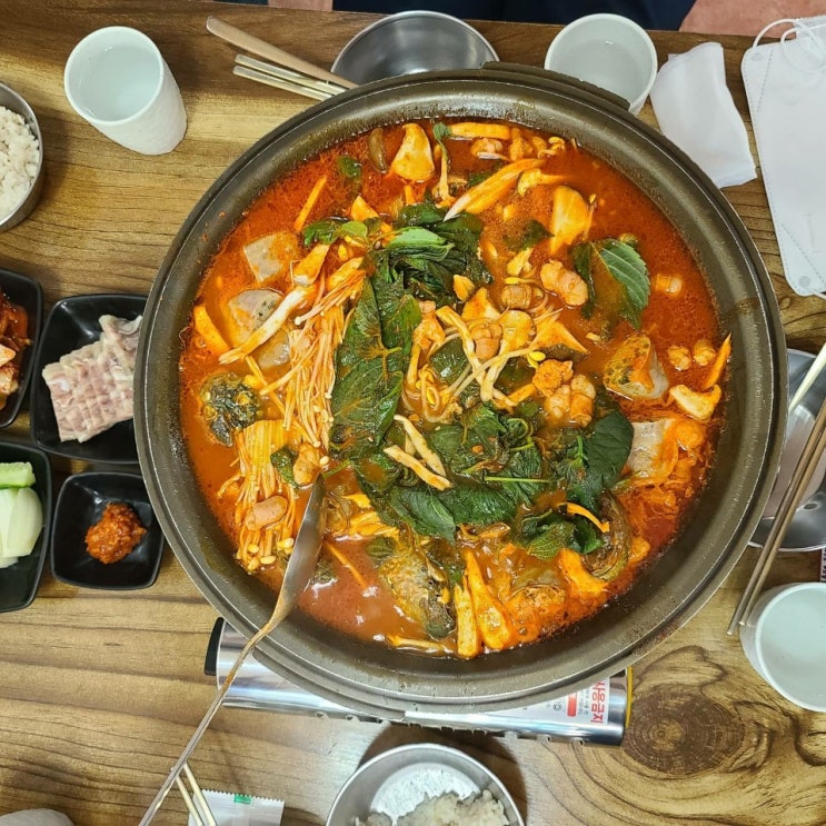  제주 함덕리 순대곱창전골 - 친구테이블