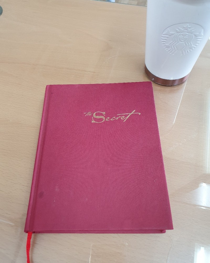 2020-107]론다 번. 『시크릿』. 살림Biz(2007) : 네이버 블로그, image size:800x1000