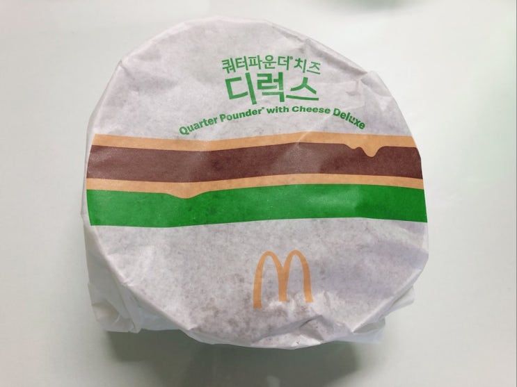 7월 한정 메뉴? 맥도날드 쿼터파운더치즈디럭스 직접 먹어봄