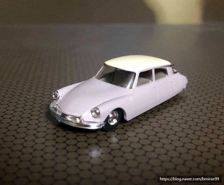  [1/87 클래식] 고전미 그 자체, Citroen DS