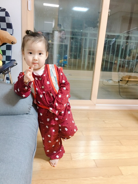  25개월 - 사진찍기를 좋아하는 공주님