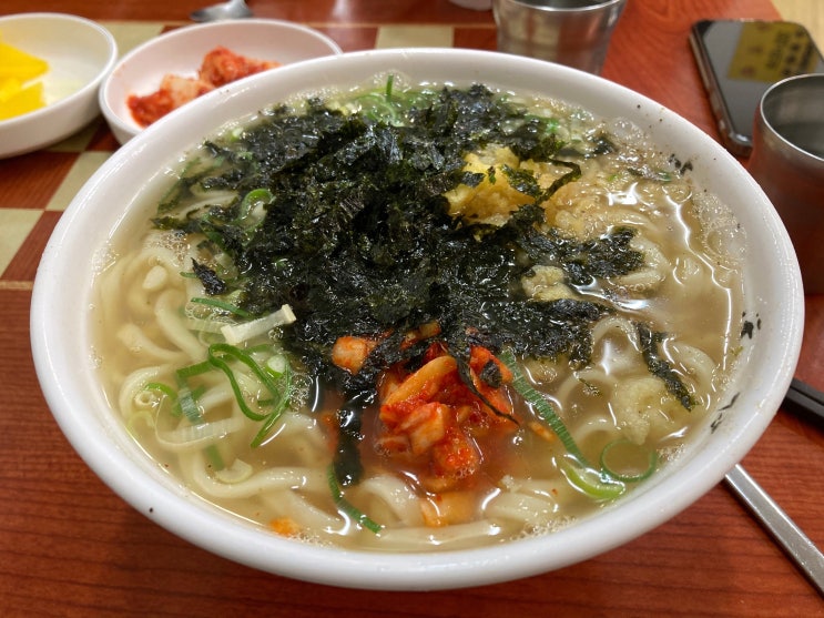 줄 서서 먹는 집! 성원칼국수