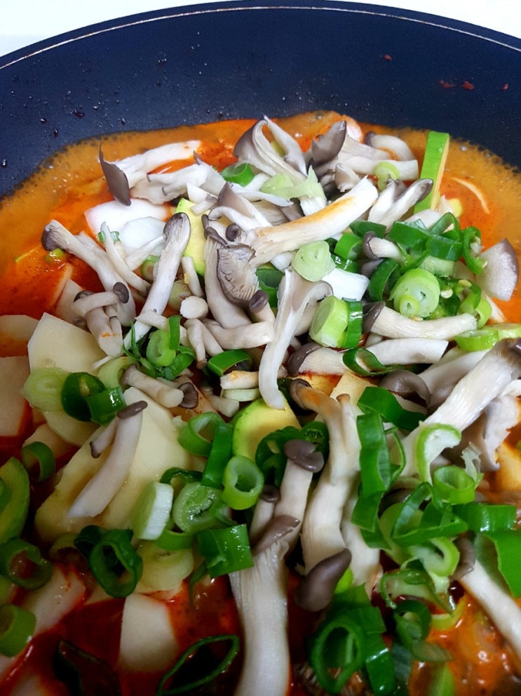  백종원 고추장찌개 중독성 강한 얼큰한 찌개 맛있게 먹었어요