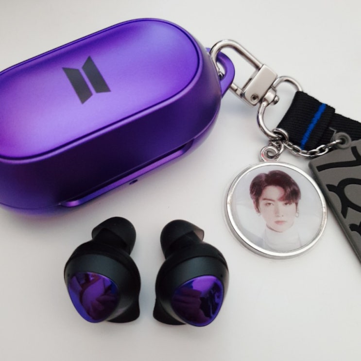 갤럭시 버즈+ BTS에디션