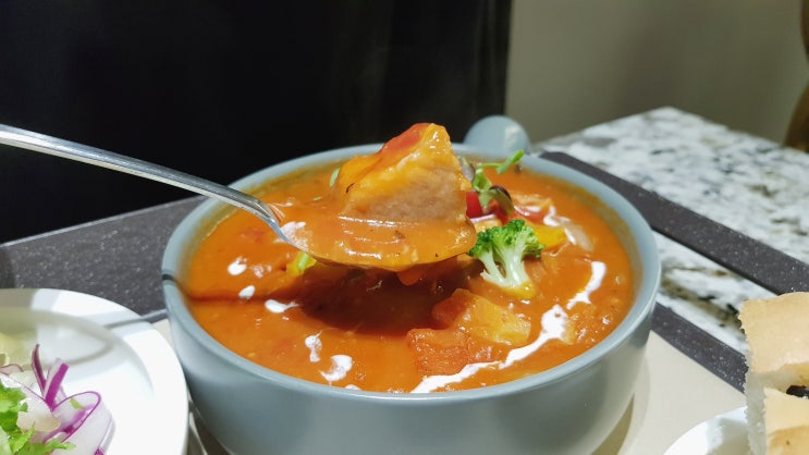 안녕인사동 맛집 '달항아리 인사동점'에서 스튜와 디저트 카페 즐기기 안녕인사동 맛집 '달항아리 인사동점'에서 스튜와 디저트 카페 즐기기