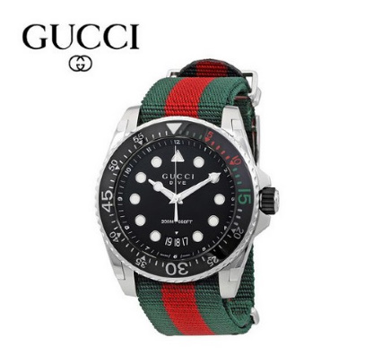 구찌 [GUCCI] 남성나토시계 Dive YA136209