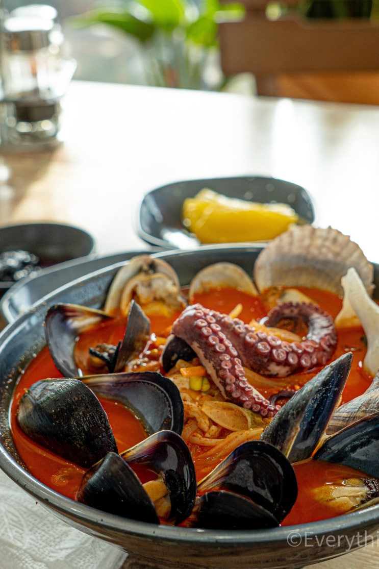  거제도 짬뽕 맛집 '엄선장 짬뽕' 군포 동굴 근처 근포 마을