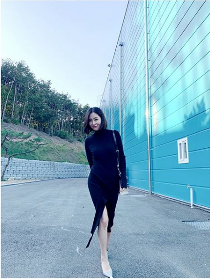 송윤아 나이 및 키를 알아볼까요?