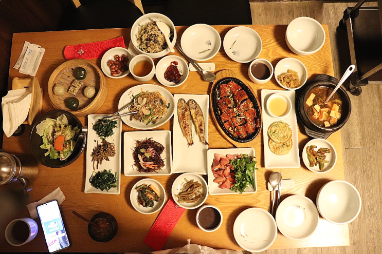  홍대 한정식 들풀 엄마가 해주는 집밥 맛집 인정