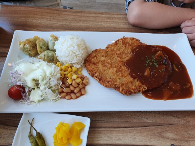 거제씨월드 앞 비빔국수와 돈까스 맛집 &lt;기용&gt; 한번에 두가지맛을!!