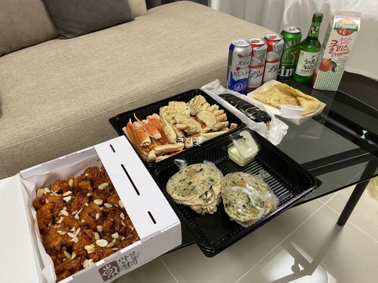  [속초관광수산시장/속초중앙시장](흑미씨앗호떡/최대섭김밥/만석닭강정/원조감자전/한라봉주스/단호박식혜/속초붉은대게수산)먹방! 포장에서 호텔에서 먹기