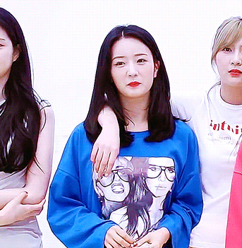  에이핑크 언니들 앞에서 동생 티 팍팍나는 손나은