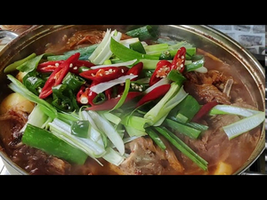 [ENG] 더운날 삼계탕 보다 3분뚝딱 초간단 묵은지 감자탕 /Making Korean pork spicy soup