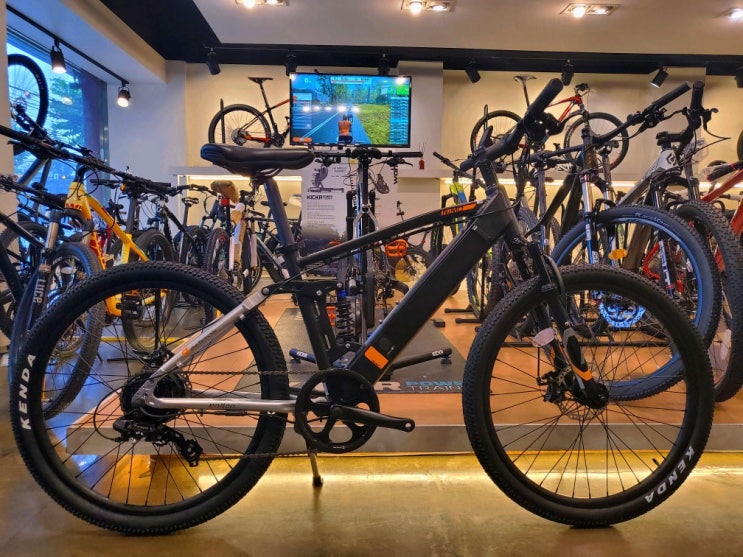  가성비 좋은자전거 추천제품 !! MTB 전기 자전거 2020 알톤 니모 26 FS 파스 스로틀 8단 MTB 리어샥 고품질의제품