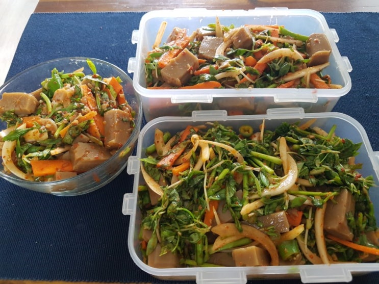  맛있는 건강식: 도토리묵무침