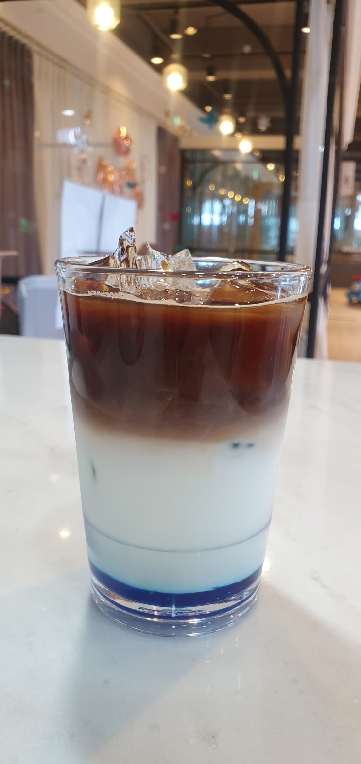  커피 한잔하시고 가세요...