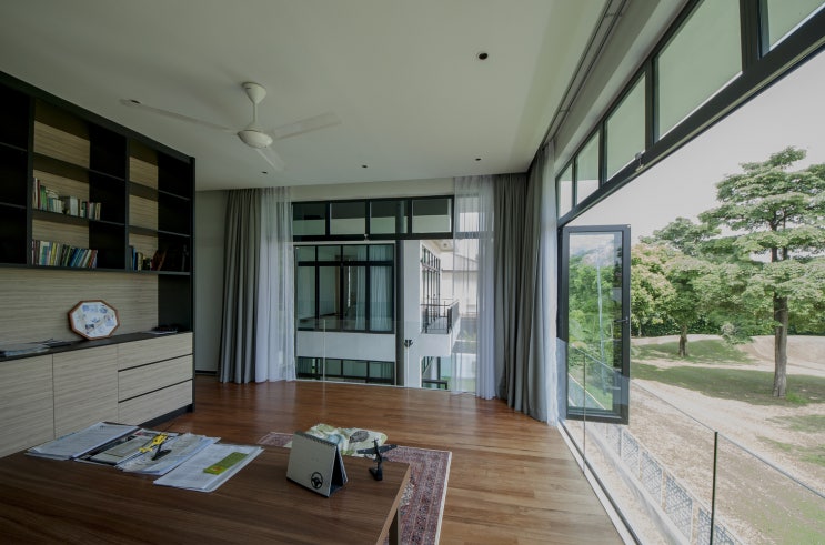 Impian Residence / HBOA (HB Ong Architect)