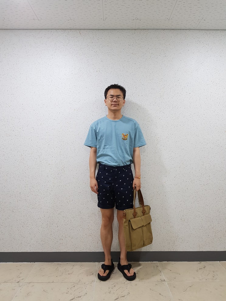  조커윤 데일리룩169 랄프로렌반팔티 뉴발란스카라반샌들 h&m반바지