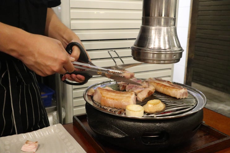 신사역고기집 고반식당 특별한 고기쌈~