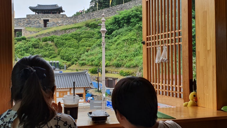  공산성 카페 정면뷰가 끝내주는 하루카페, 고마편의점