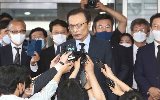 미투의혹·절도·음주운전·불륜…온갖 추문들, 걸렸다하면 민주당 미투의혹·절도·음주운전·불륜…온갖 추문들, 걸렸다하면 민주당