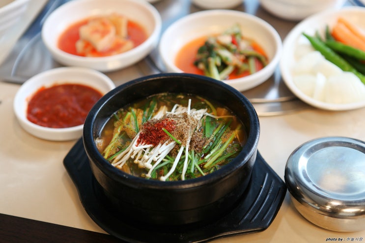  천안 식당 여름 보양식은 장수흑염소.