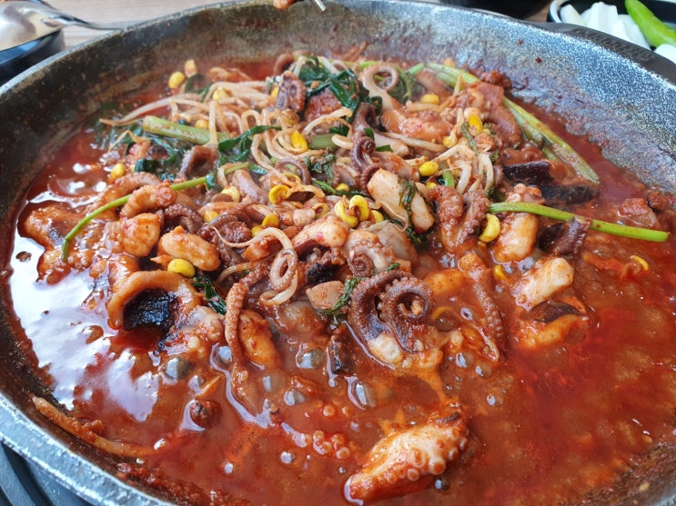  거제 상동<본가 왕뼈 감자탕&쭈꾸미> 맛의 진가를 보여주다!
