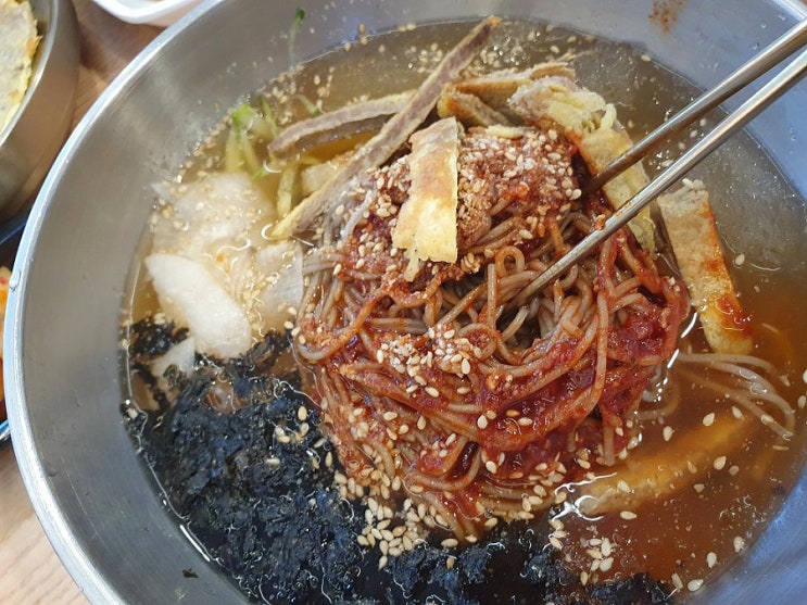  막국수 전문점보다 더 맛있는 상암 디엠씨 육전국밥 물&비빔 막국수