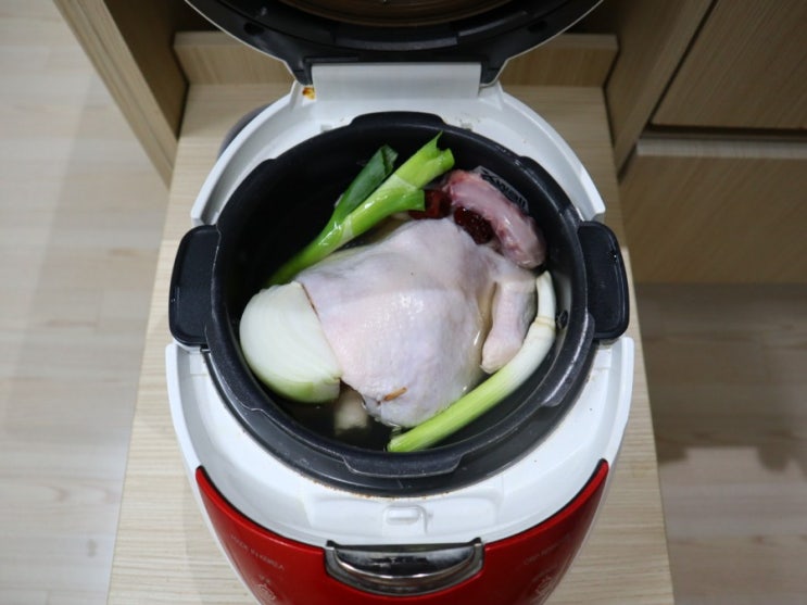  전기밥솥으로 삼계탕 생각보다 잘 되네요